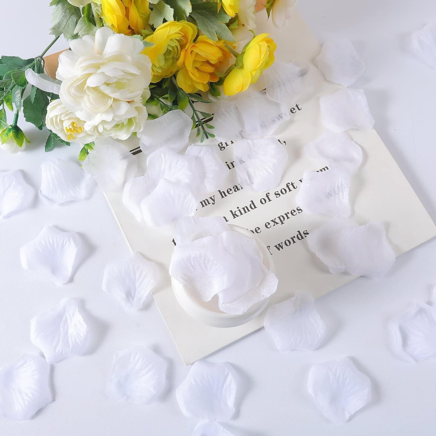 5000 Pcs Faux White Flower Petals for Weddings