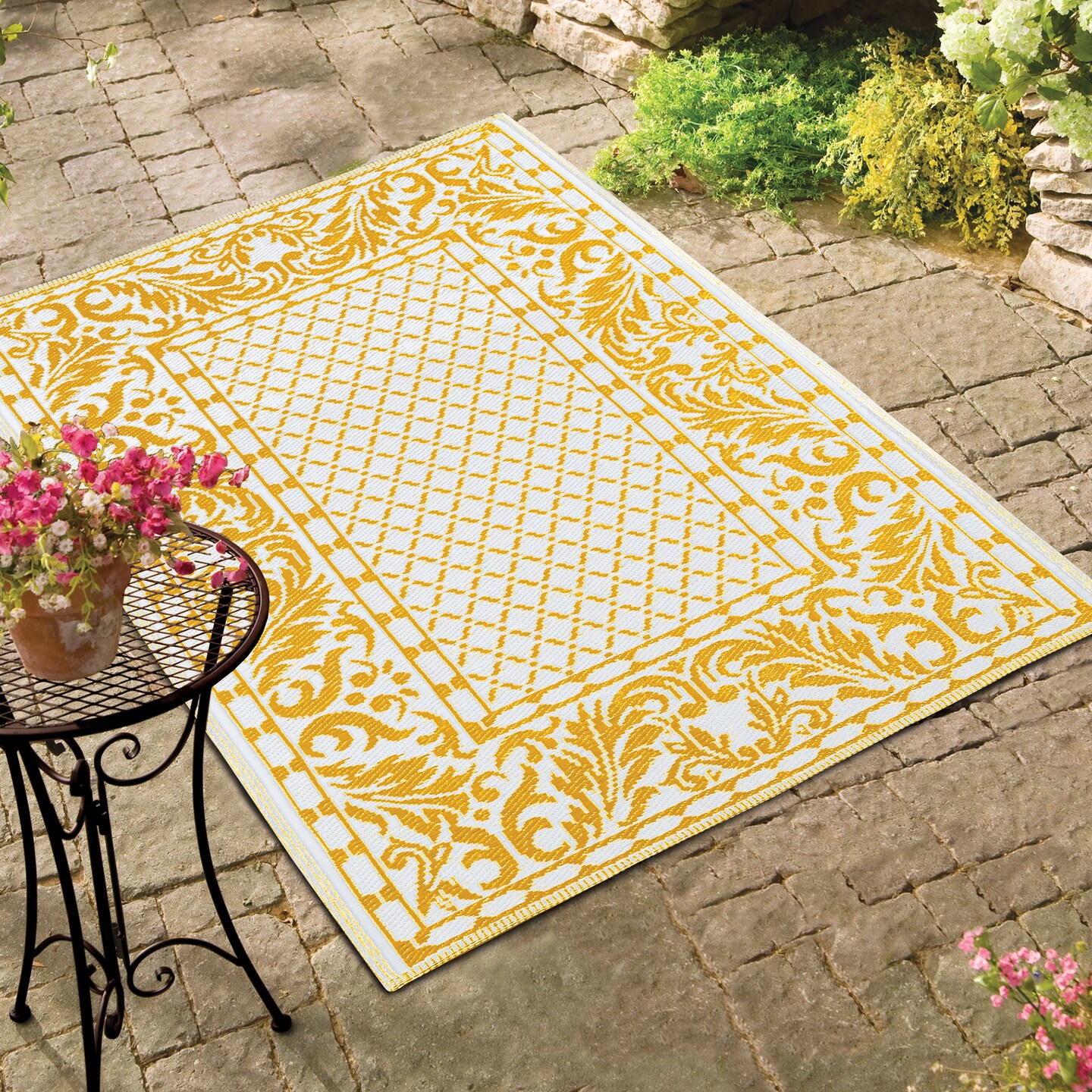 Collections Etc Reversible Scrolling Leaf Border Patio Outdoor Area Rug