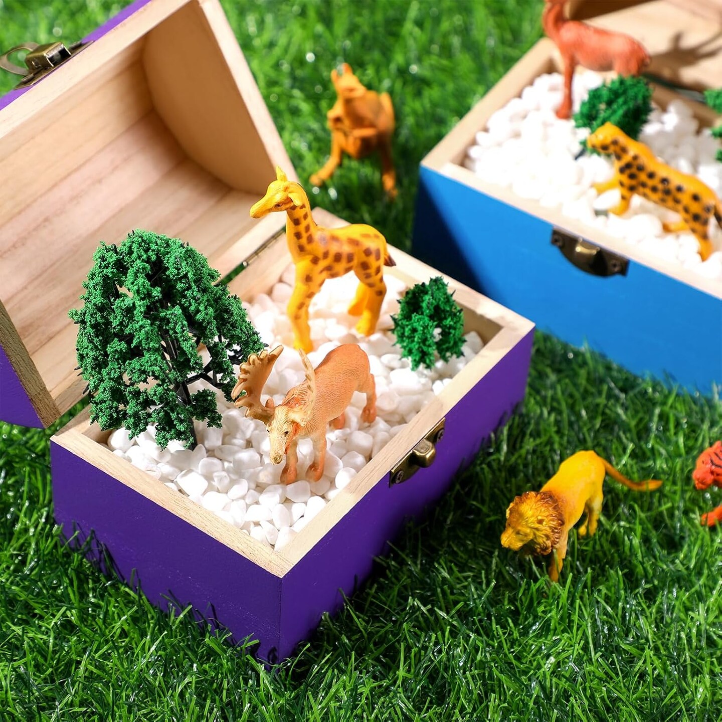 12 Pcs Unfinished Wooden Treasure Chest Boxes 4.7 x 3.5 x 3.1 Inch Mini Small DIY Treasure Chests Craft Bulk with Hinged Lid to Paint Party Gifts Prizes(Colorful)