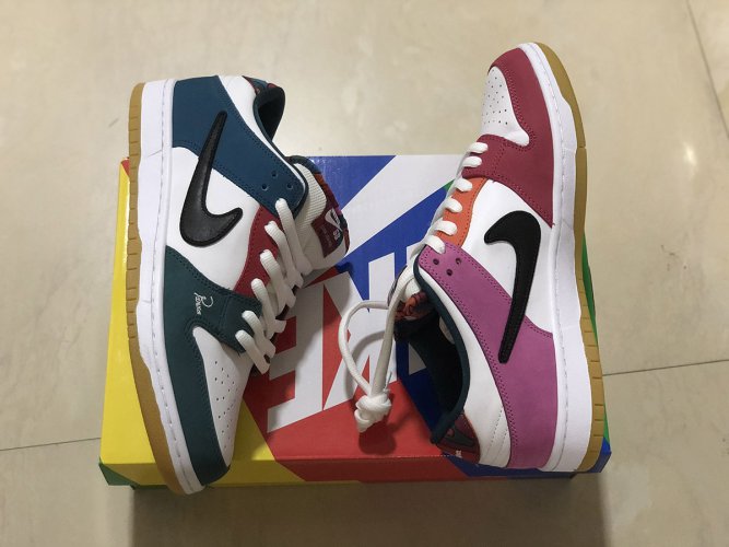 nike sb dunk low pro qs parra