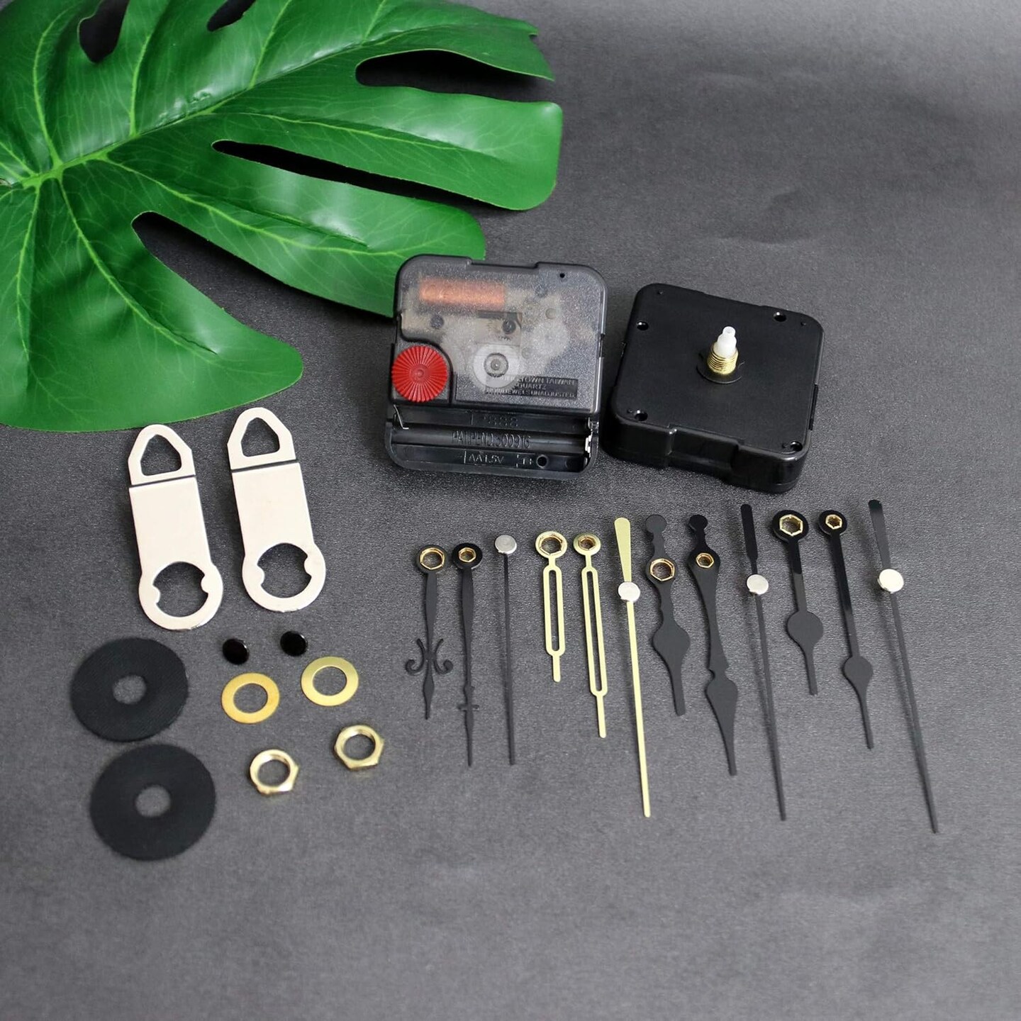 Youngtown 12888 Quartz Clock Movement – Sweep Silent, 17mm Shaft, 9.5mm Thread, DIY Replacement.