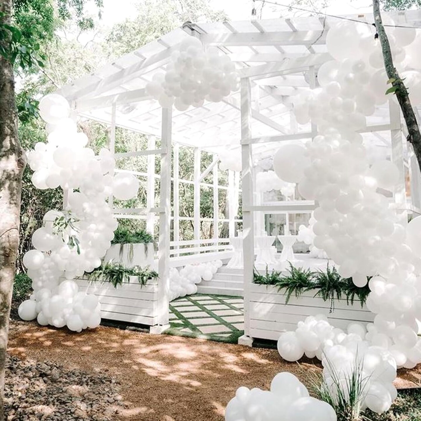White Balloons Garland Arch Kit, 100PCS 18In 12In 10In 5In White Balloons Different Sizes for Birthday Weddings Valentine&#x27;s Day Graduation White Themed Party Decorationsarty Decorations