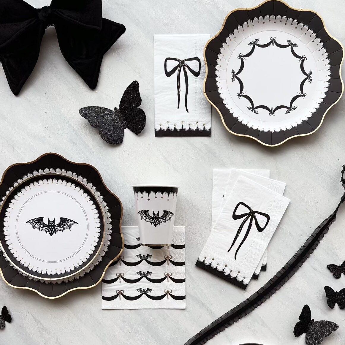 ELEGANT HALLOWEEN GUEST TOWELS