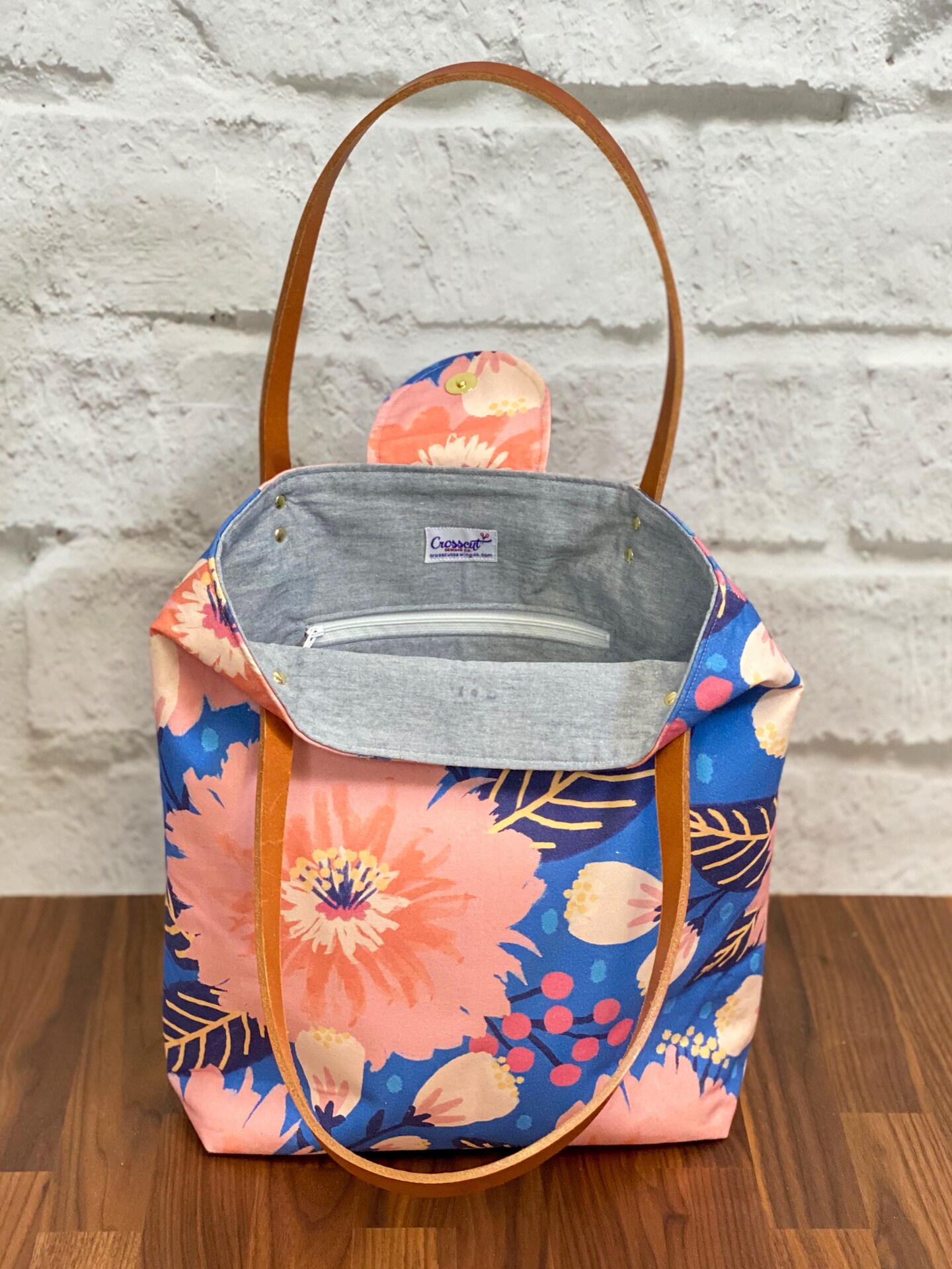 Crosscut Sewing Co.&#xAE; Lincoln Tote Sewing Kit - Beginner Sewing Project Kit