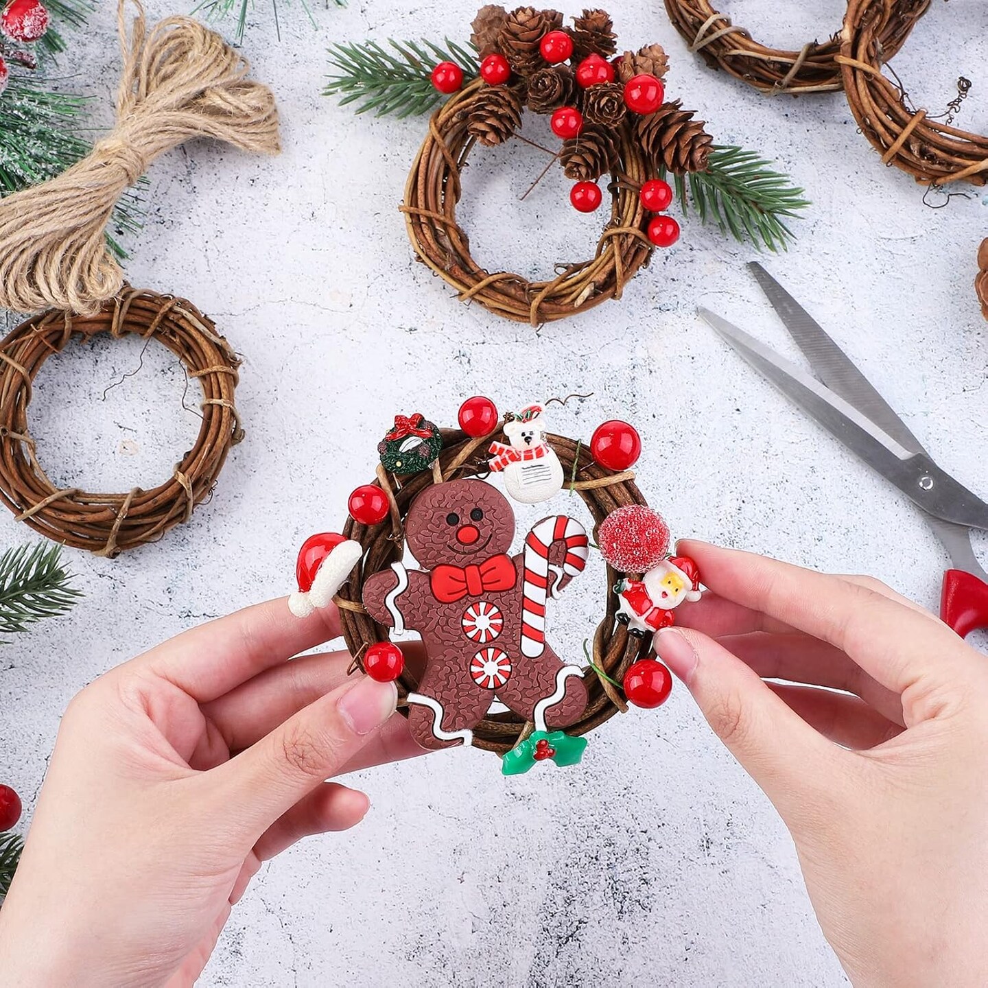 24 Pieces Grapevine Wreaths Vine Branch Wreath Natural Christmas Rattan Wreath Garland Decoration for Christmas Holiday Craft or Wedding Supplies, 4 Inch