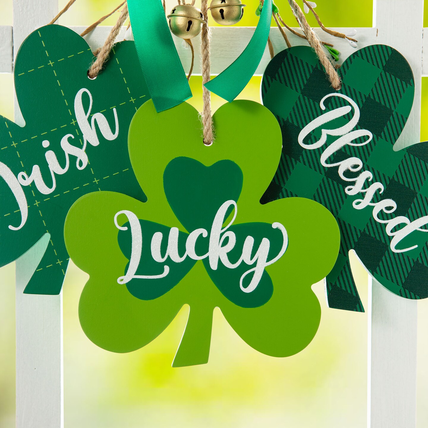 St. Patrick&#x27;s Wooden Doorknob Hanging Decor