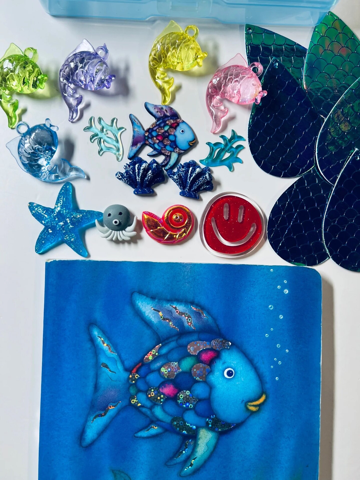How to Use the Story Kit for The Rainbow Fish image 3