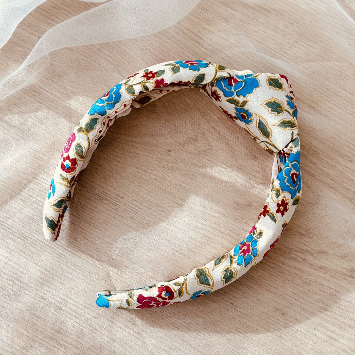 Wrapables Wide Knotted Headbands, Top Knot Headbands for Women and Girls, Floral