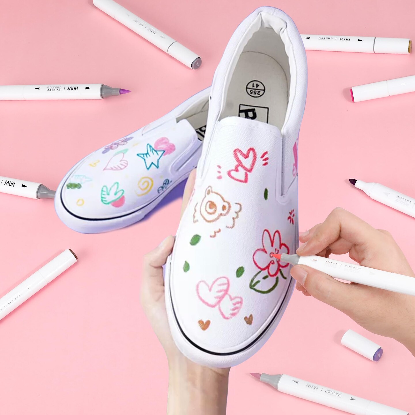 Art Fabric Markers Pens, 36 Colors Dual Tip Fabric Markers Permanent Markers for Clothes, T-shirt, Shoes, Hats, Non-Toxic & Child Safe, No Fading, Card Making