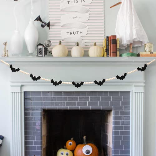 Halloween Decorations Indoor/Outdoor, Wood Halloween Felt Bats Bead Garland Banner for Halloween Decor, Farmhouse Halloween Decorations for Fireplace Mantle Walls