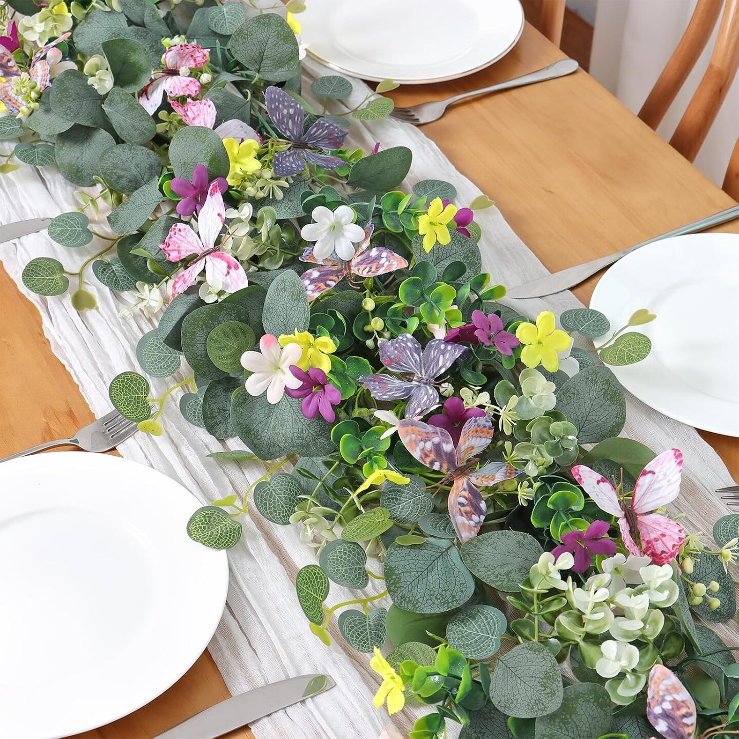 Artificial Daisy Garland with 3D Butterfly, Hanging Fake Flowers Greenery Eucalyptus Garland Floral Vines for Wedding Table Home Party Spring Decor
