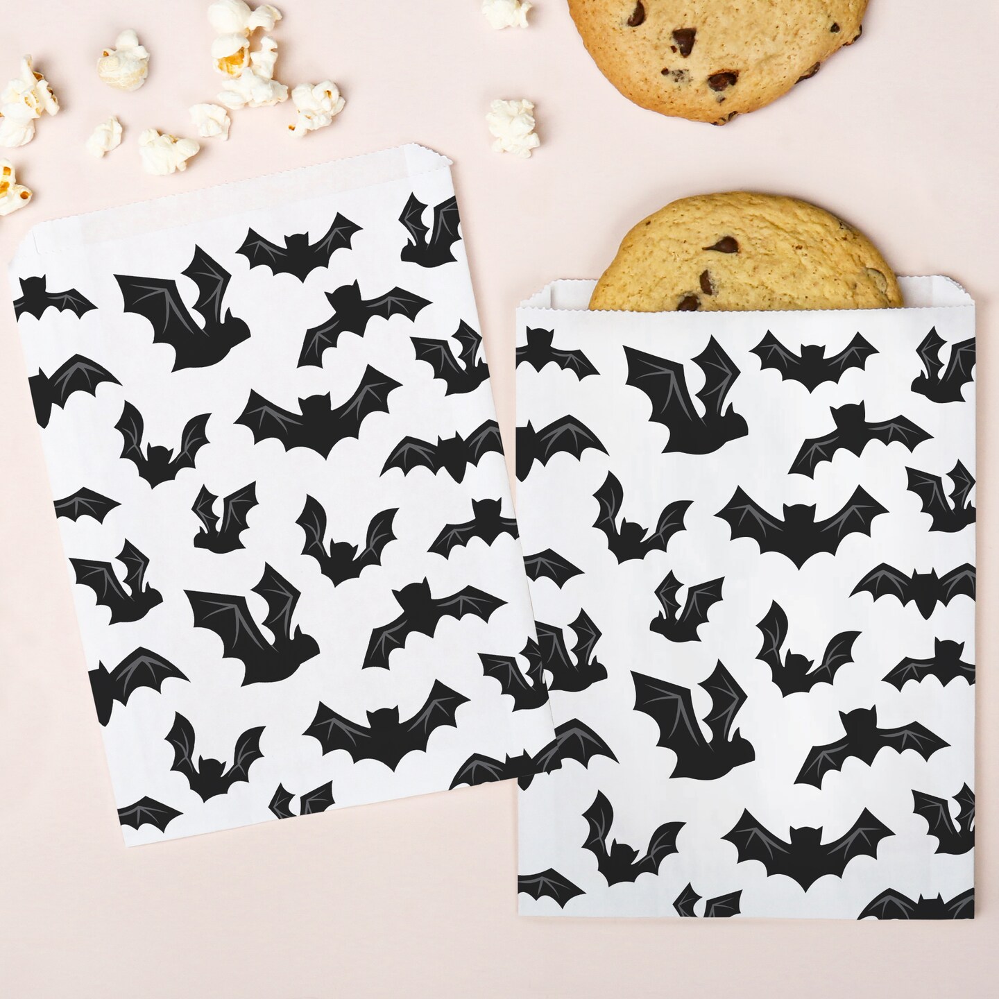 Big Dot of Happiness Black Bats White Paper Treat Bags, Halloween Party Individual Candy Snack Favors, Greaseproof Sandwich Cookie Bags - 25 Count