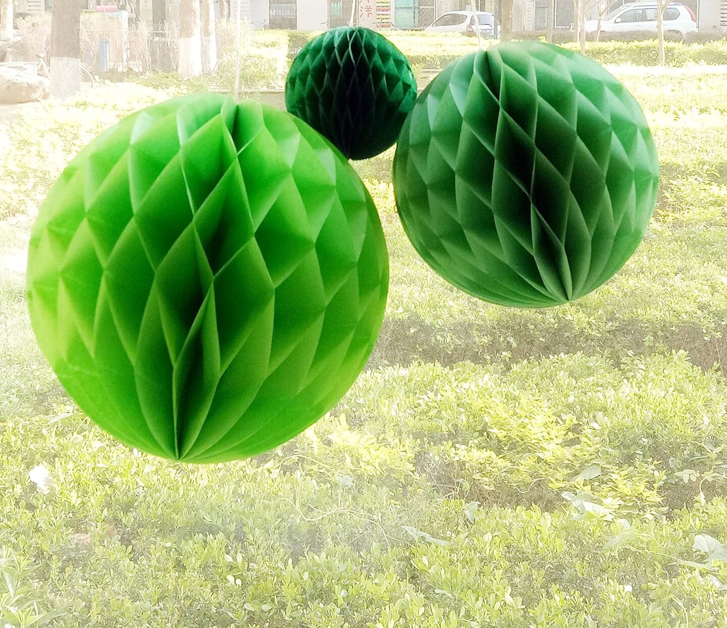 5Pcs 3-8 inch Honeycomb Balls Party Pom Poms Paper Balls Set - Green