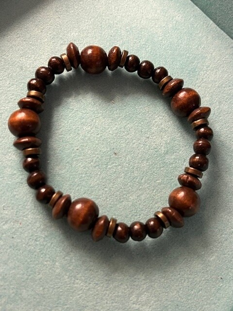 Stretch Beaded Bracelet for Men: A Touch of Earthy Elegance | MakerPlace by  Michaels, image size:810x1080