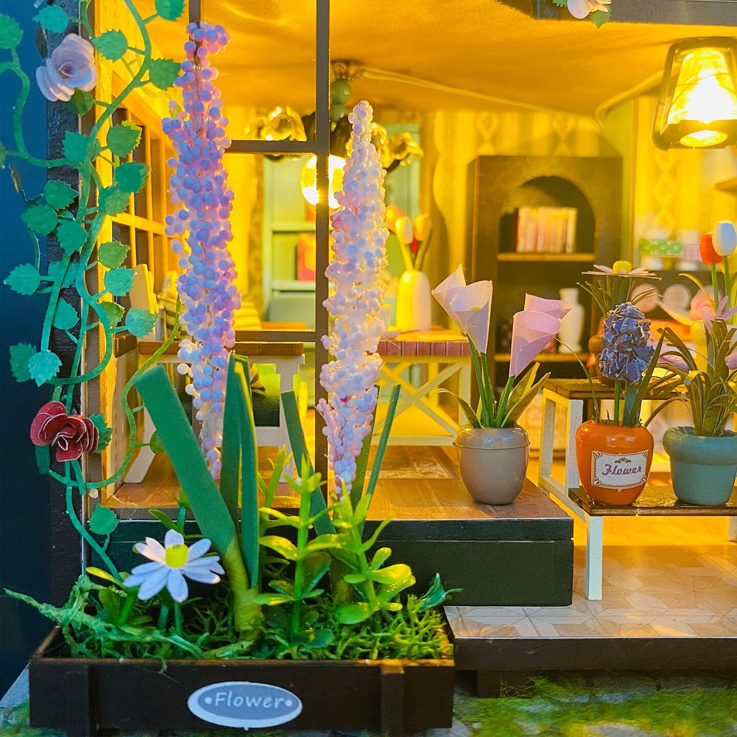 Miniature Wizardi Roombox Kit - Flower Lover Dollhouse Kit
