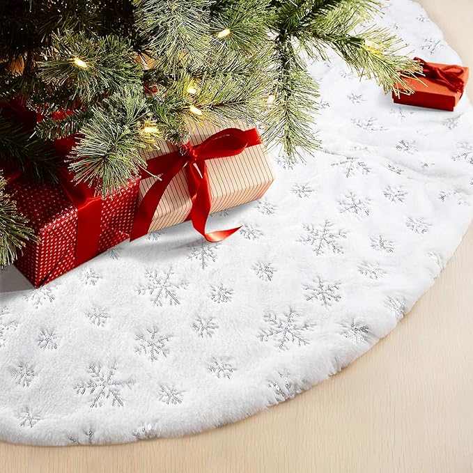 White Snow Embroidered Tree Skirt with silver snowflakes 36&#x27;&#x27;