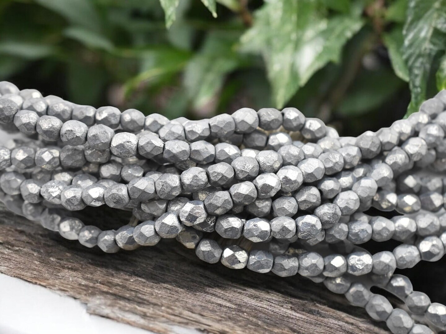 *25* 6mm Etched Grey Silver Fire Polished Round Beads