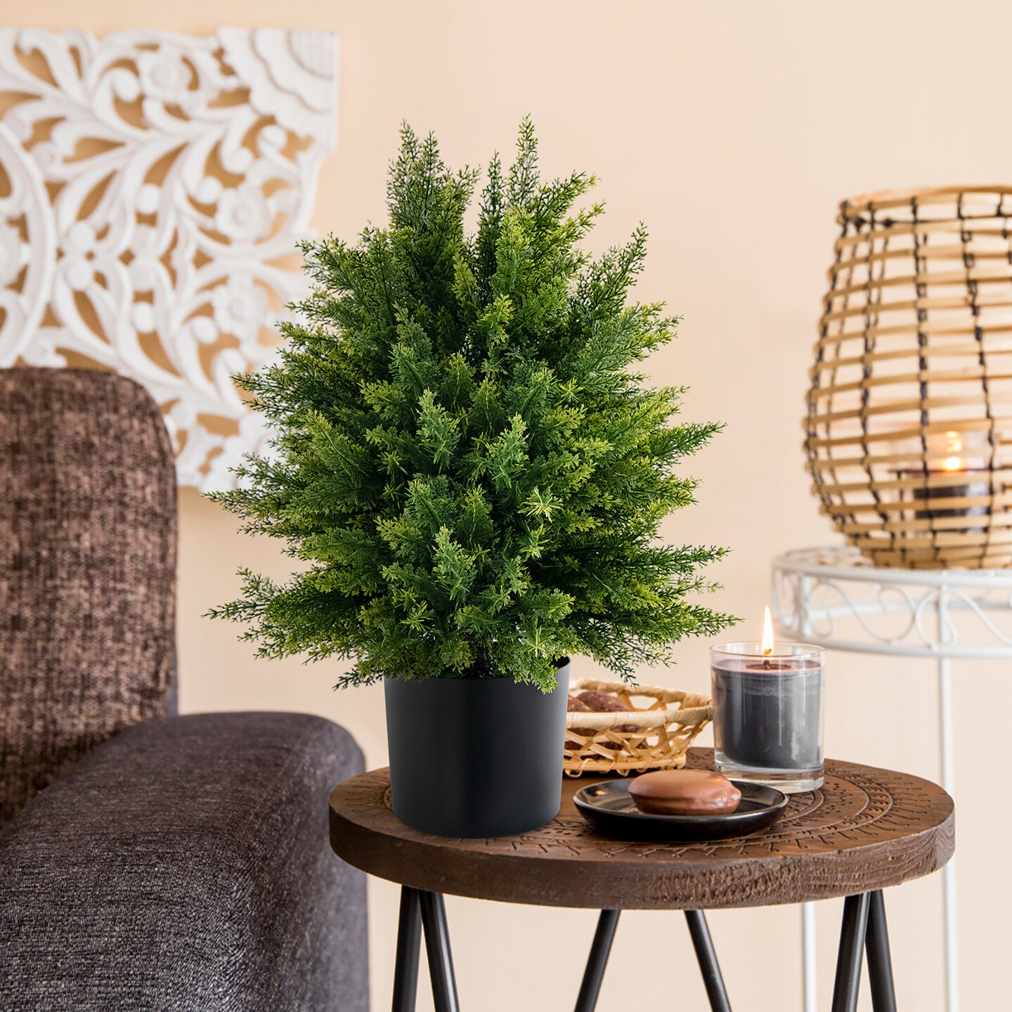 Costway 22&#x27;&#x27; Artificial Cedar Topiary Ball Tree 2-Pack Faux Shrub Bush Trees for Decor