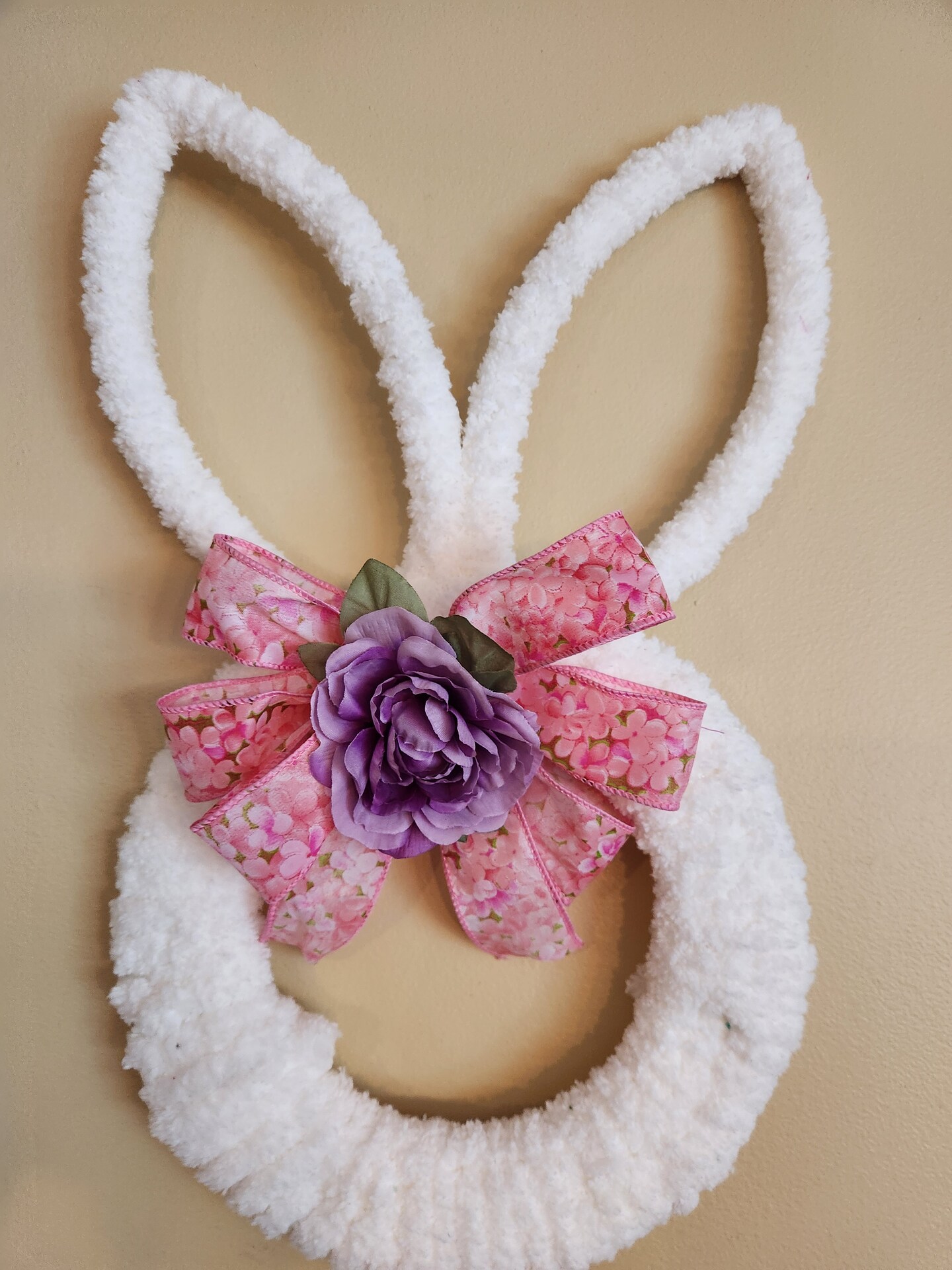 How-To name is Easter bunny wreath