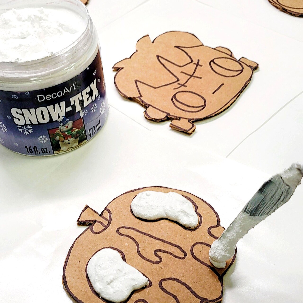 DecoArt 3D Texture Painting with Snow Tex