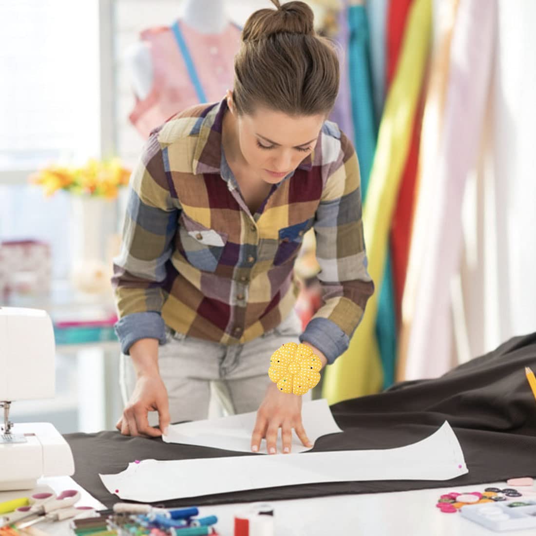 Rolybag Pin Cushions Wrist Pins Cushions with Elastic Strap Pumpkin Needle for Sewing Cushion Pincushions for Needlework or DIY Crafts(Yellow)