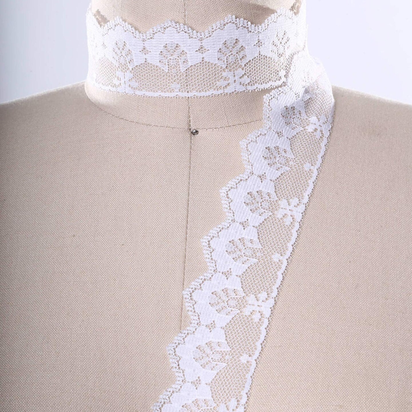 3 Yards 1" White Scalloped Floral Polyester Lace Ribbon Trim for Crafts and Home Decor