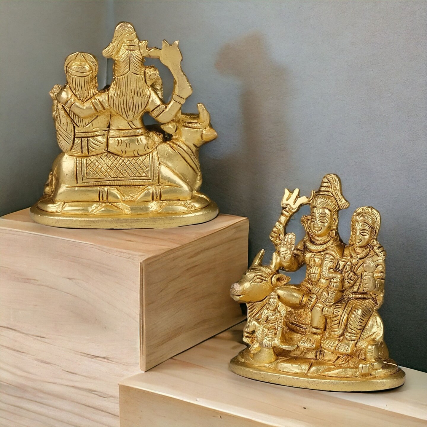 Brass Shiv Parivar Idol Statue Hindu God Shiva Parvati Ganesha Kartikeya Nandi Family Murti Sculpture - Pooja Home Temple Mandir Decor - Decorative Showpiece Housewarming Gift (3.7 Inches)