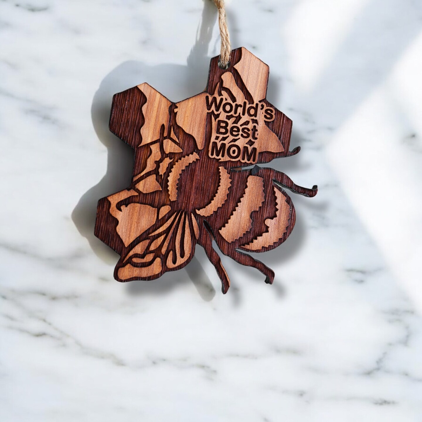 BEE World&#x27;s Best Mom - Cedar Ornament