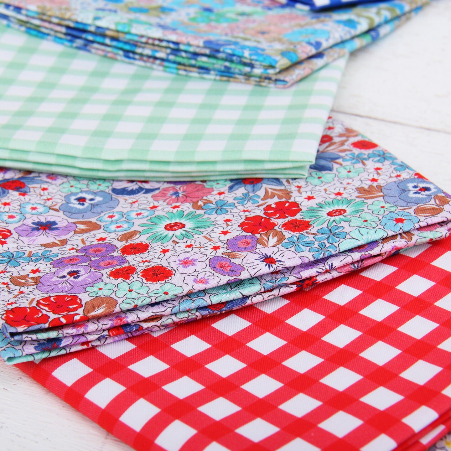 ThreadArt Premium Cotton Quilting Fabric By the Yard, 3yd or 10yd Cuts - Spring Picnic Collection - Gingham & Florals - 44" Width - 100% Cotton - Quilting, Sewing, Crafts