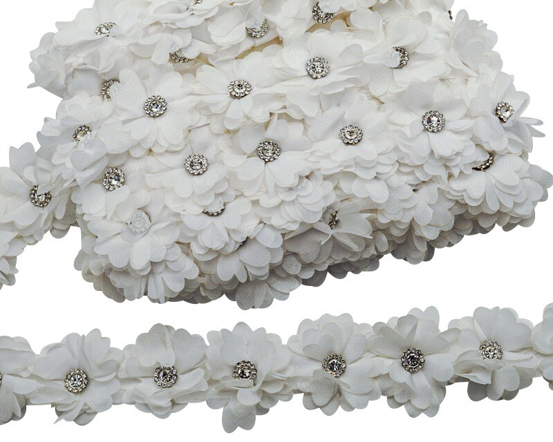 2&#x22; x 10 Yards White 3D Flower Rhinestone Organza Trim
