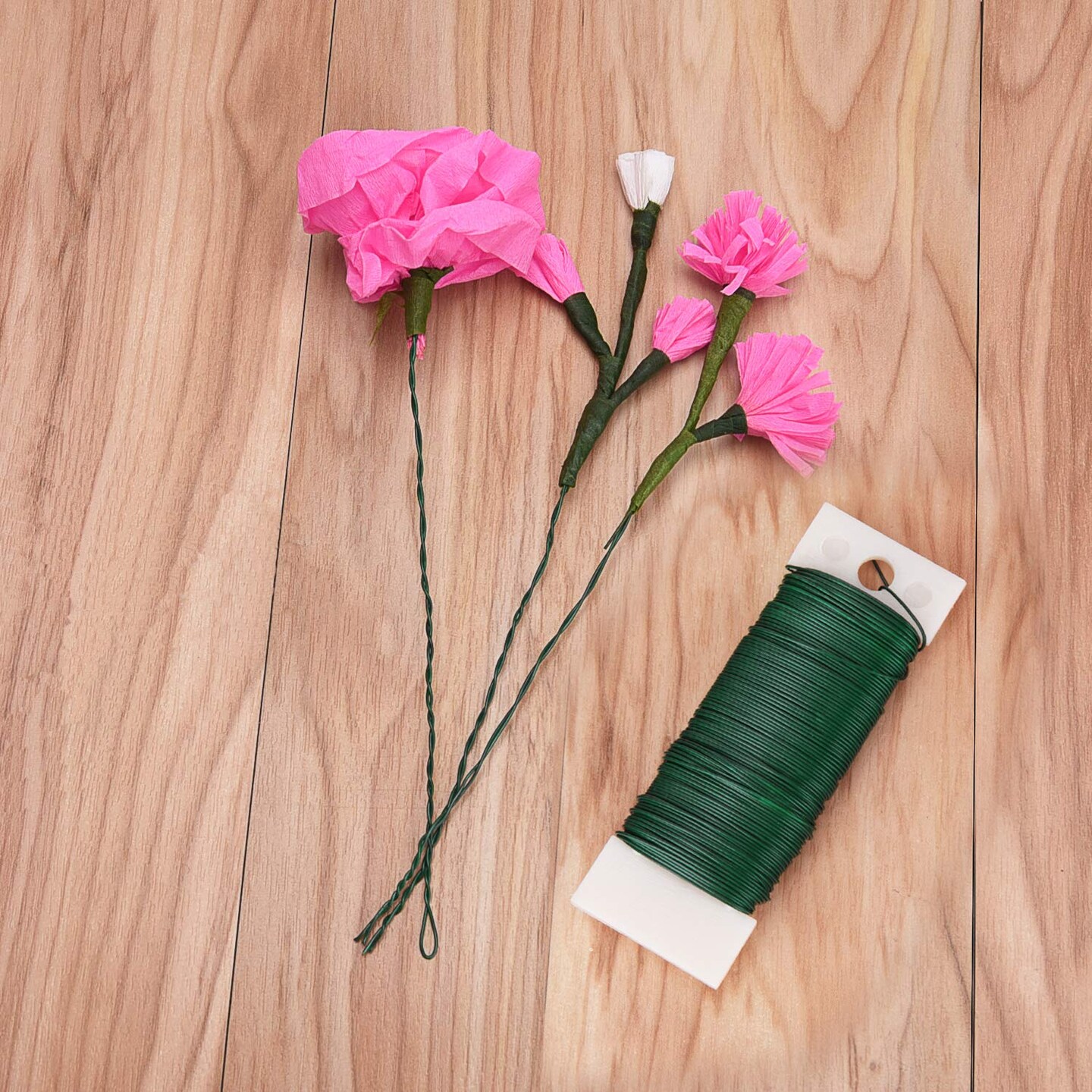 6-Pack 22-Gauge Green Flexible Floral Wire – 228 Yards for Crafts, Wreaths, Garlands, and Flower Arrangements