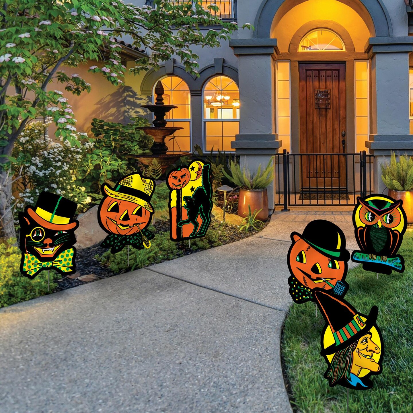 36 Pack Beistle Vintage Plastic Halloween Yard Signs