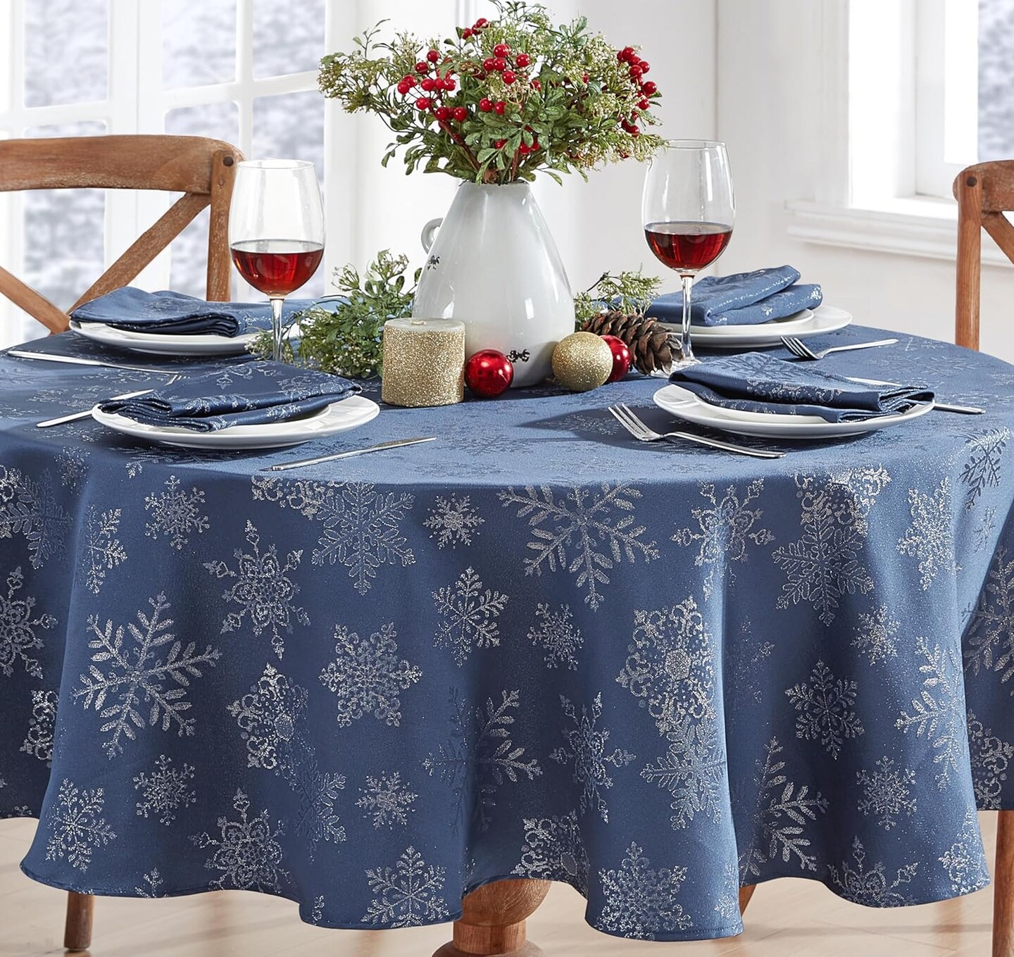 Fancy Navy/Silver Metallic Snowflake Christmas No-Iron Soil Resistant Fabric Holiday Napkins, Sparkling Snowflakes Napkins, Set of 4 Napkins