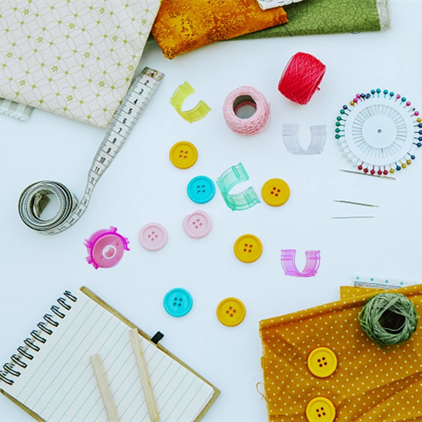 Fbshicung 100 Pcs Sewing Bobbin Clips,Plastic Bobbins Small Clip Accessory Thread Clips Holder Sewing Tool(5 Colors)