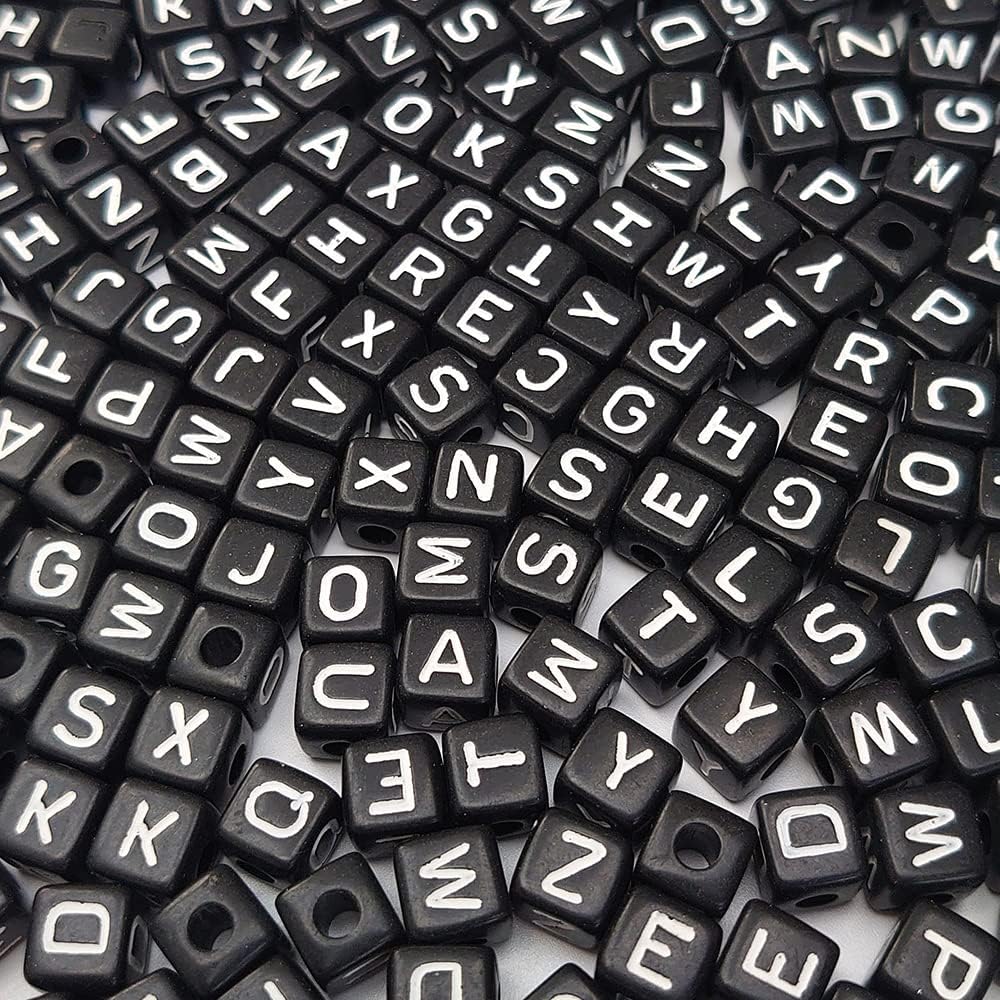 300 PCS Large Cube Alphabet Beads (10&#xD7;10mm) &#x2013; A&#x2013;Z Black Acrylic Letter Beads for Jewelry &#x26; Crafts