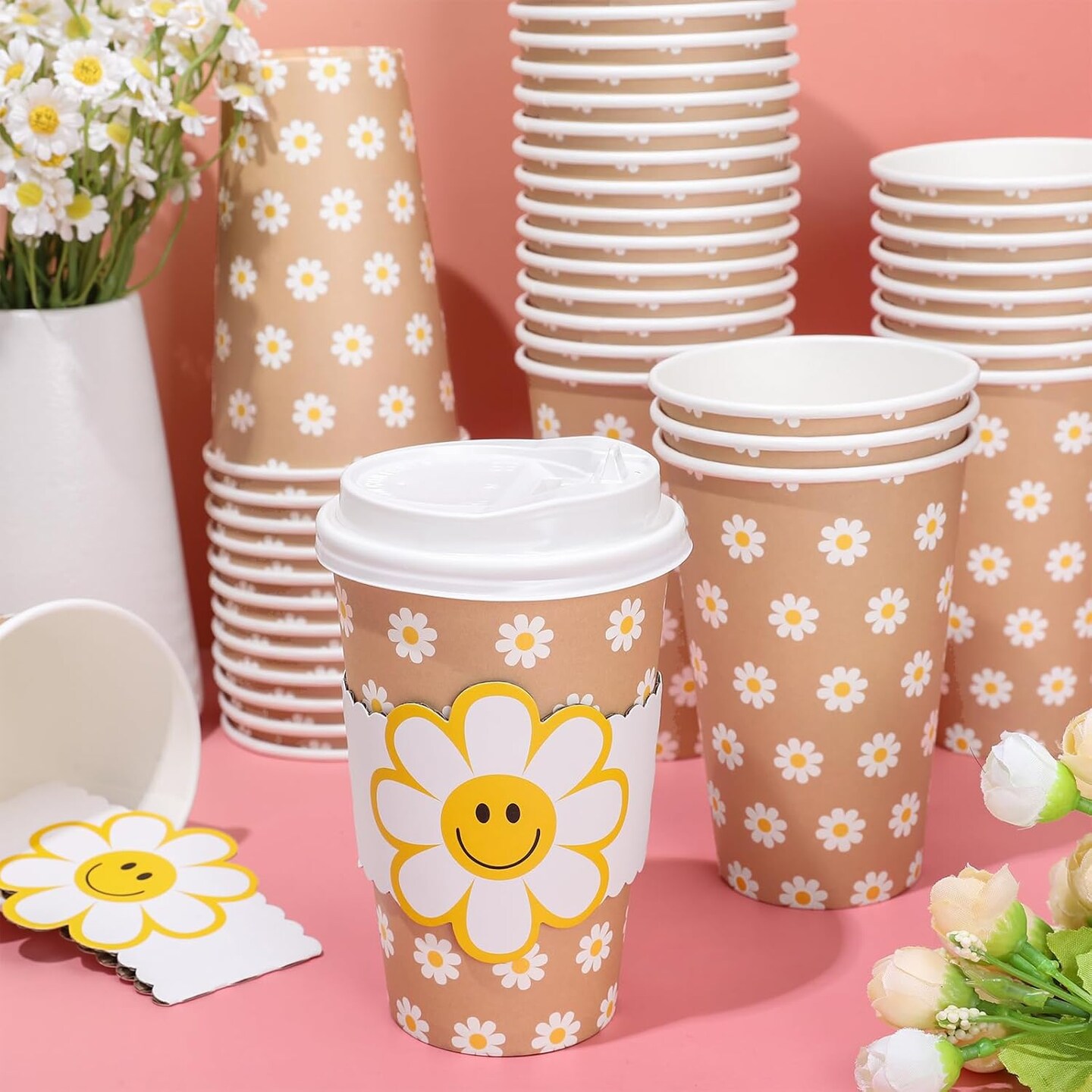 50Pcs Daisy Disposable Paper Cups with Lids and Sleeves 16Oz Smile Daisy Flower Coffee Cups for Spring Wedding Birthday Baby Shower Table Decor Supplies