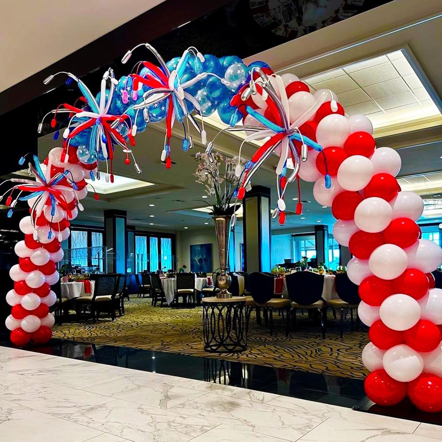 Red Blue White Balloon Set,12 Inchs Red White Blue Balloons, Blue and Red Party Balloons for Boys Kids Birthday Shower Graduation Party Decorations