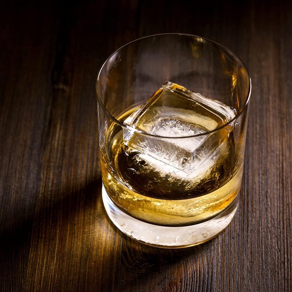 Large Ice Cube Tray for Whiskey,2 Pack Stackable Big Ice Cube Molds Make 16 Big Whiskey Ice Cubes,Easy Release Square Ice Cube Maker for Cocktails,Whiskey,Soups and Frozen Treats