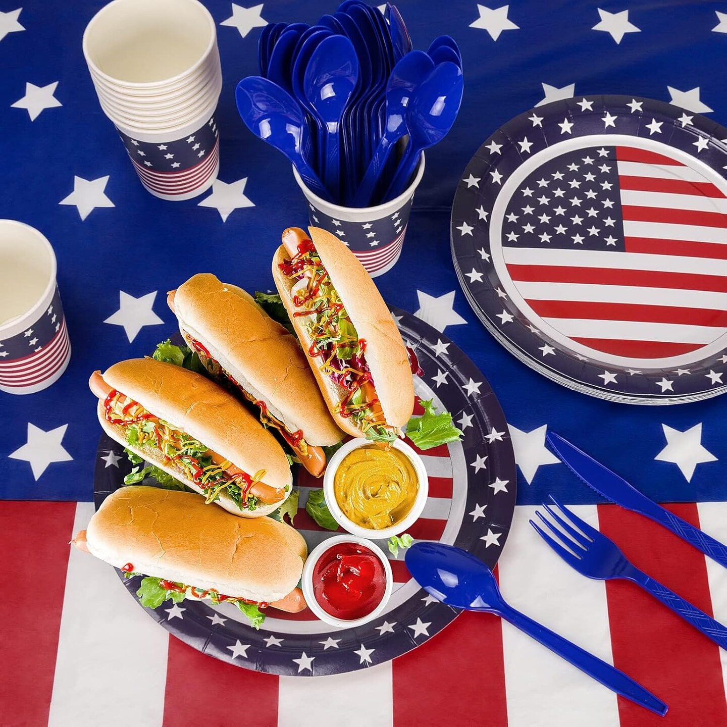 Patriotic Party Supplies Set, 152-Piece American Flag Decorations with Tablecloth, Plates & Cups – Red, White and Blue Decor for 4th of July, Memorial Day, Outdoor Picnic