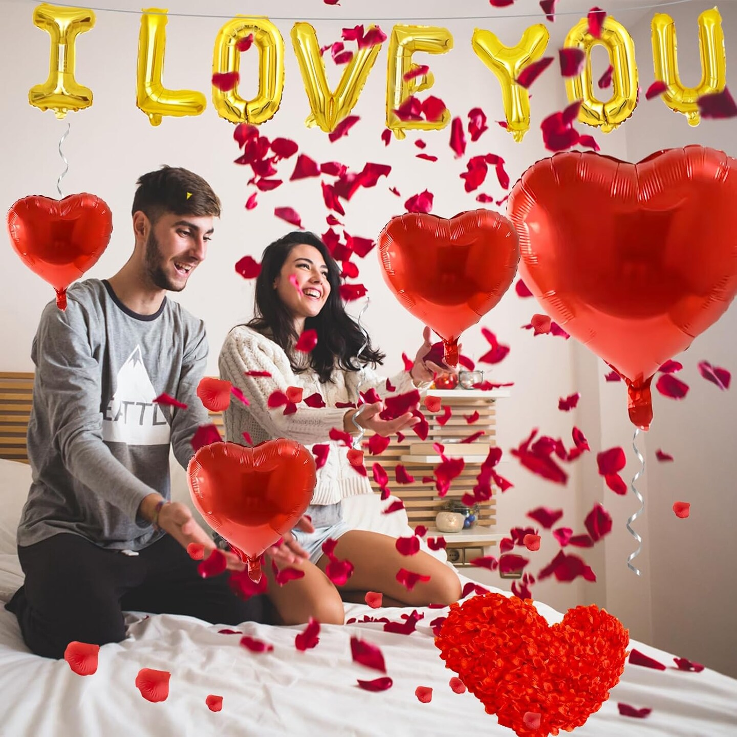 I Love You Balloons and Heart Balloon with 500 Pieces Rose Petals