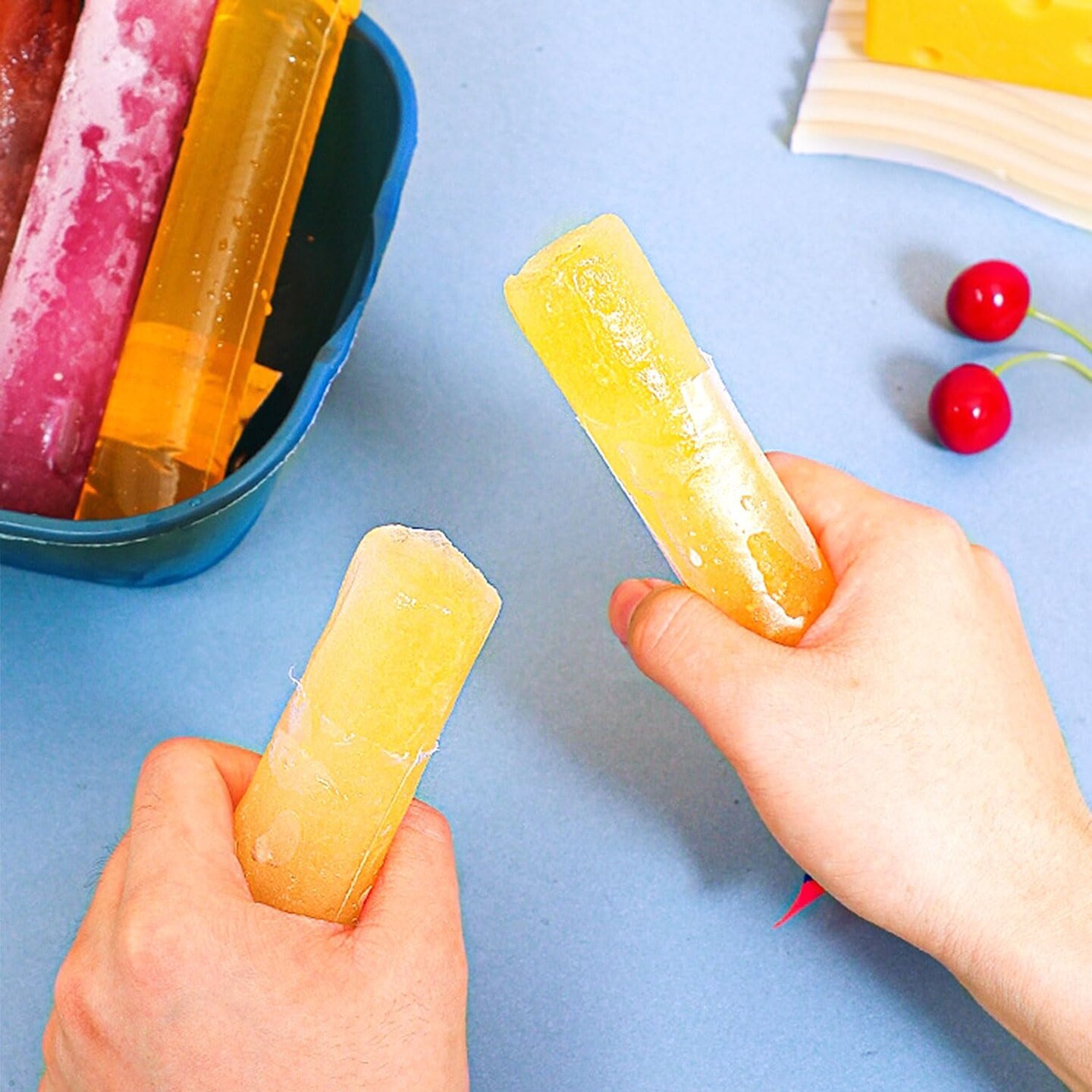 160PCS Disposable Popsicle Bags with Funnel,BPA Free Ice Pop Molds Double Zipper Freezer Tubes Reusable Ice Candy Sticks for DIY Yogurt Juice Smoothies(1.96&#x22;x7.87&#x22;) &#x2013; Family &#x26; Party Snacks