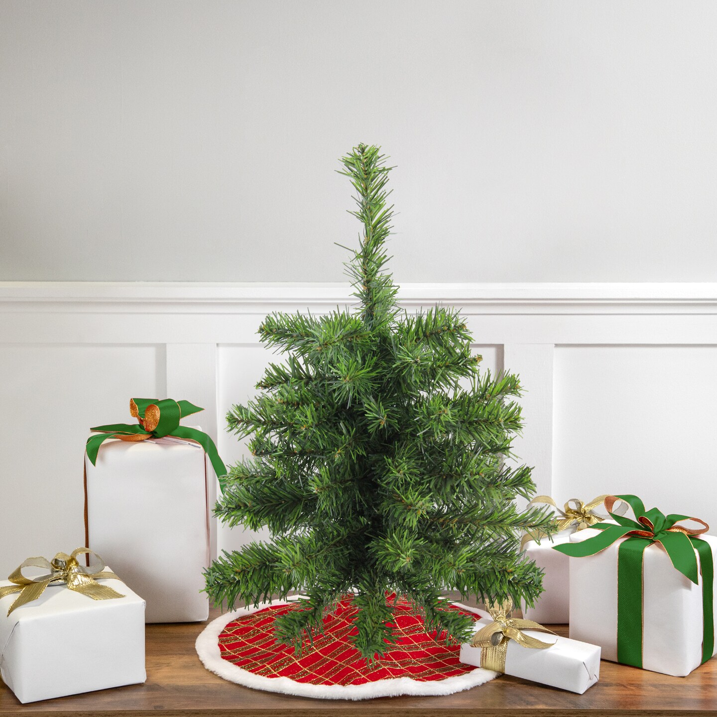 Northlight Medium Canadian Pine Artificial Christmas Tree - 18" - Unlit
