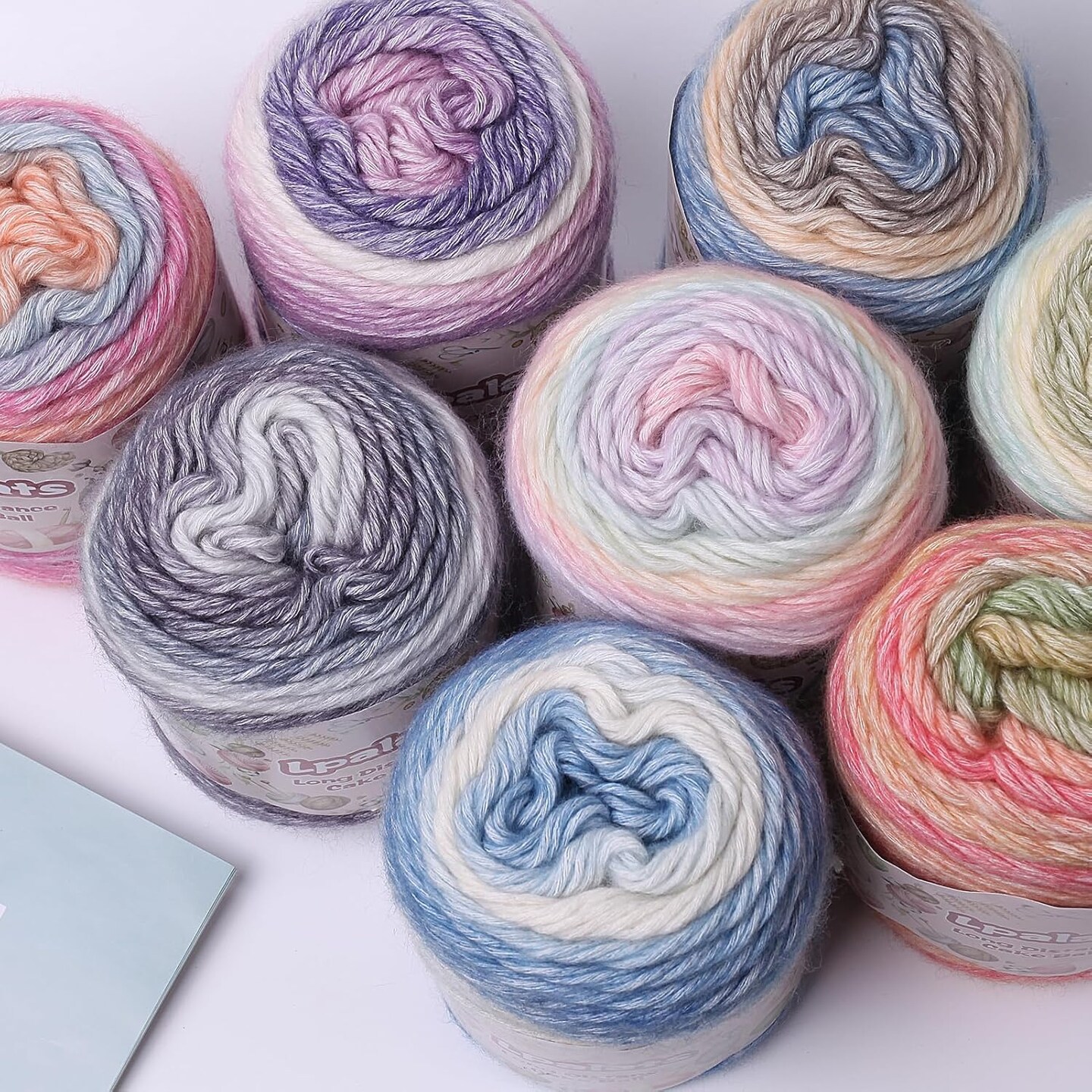 Ombre Yarn with 2 Crochet Hooks (4, Deep Purple Gradient)