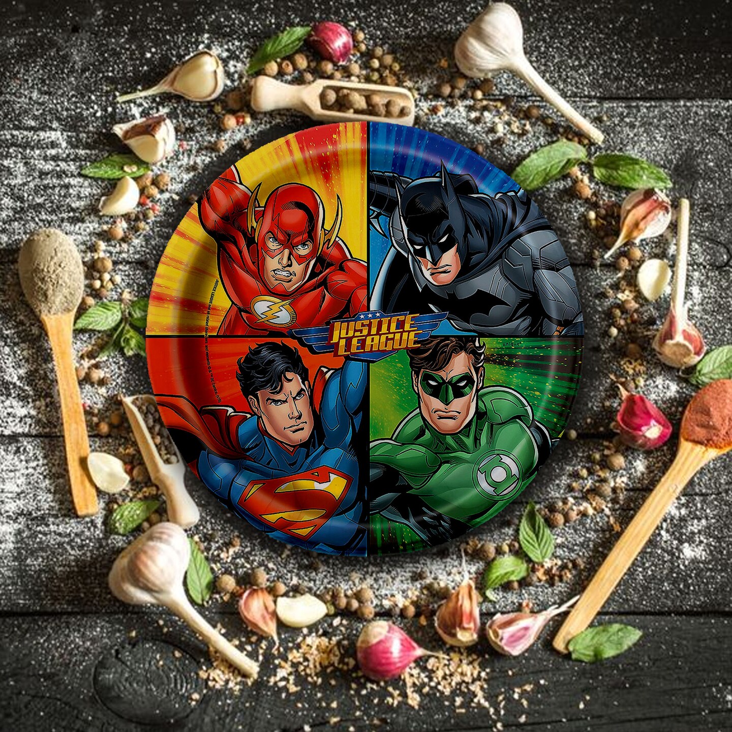 8 Ct. Justice League Superhero Paper Dinner Plates 9" Party Plates for Kids