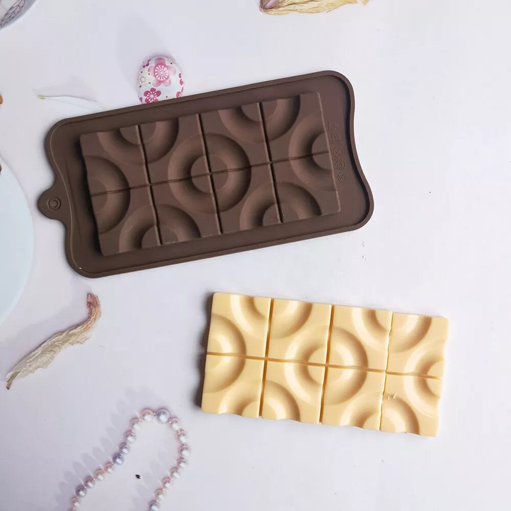 Chocolate Bar - Squares &#x26; Circles