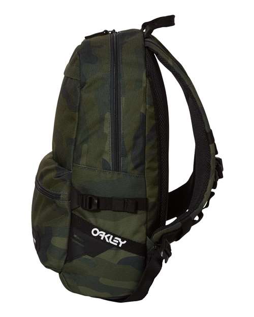 20L Street Backpack
