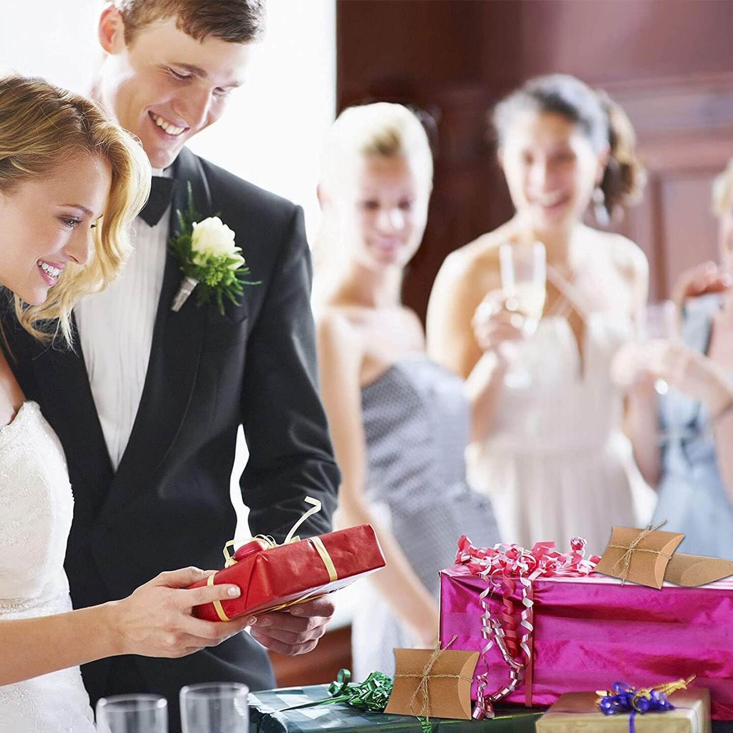 60-Pack Kraft Paper Pillow Candy Boxes with Jute Rope – Foldable Rustic Gift Boxes for Weddings, Parties, Birthdays, Holidays & Event Favors (Brown)