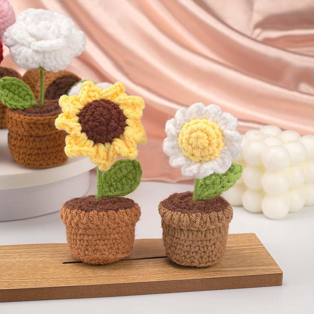 Handmade Crochet Flowers,Small Potted Knitted Desk Decorations Home Decoration Car Dashboard Decorations Crochet Artificial Flower (Daisy)