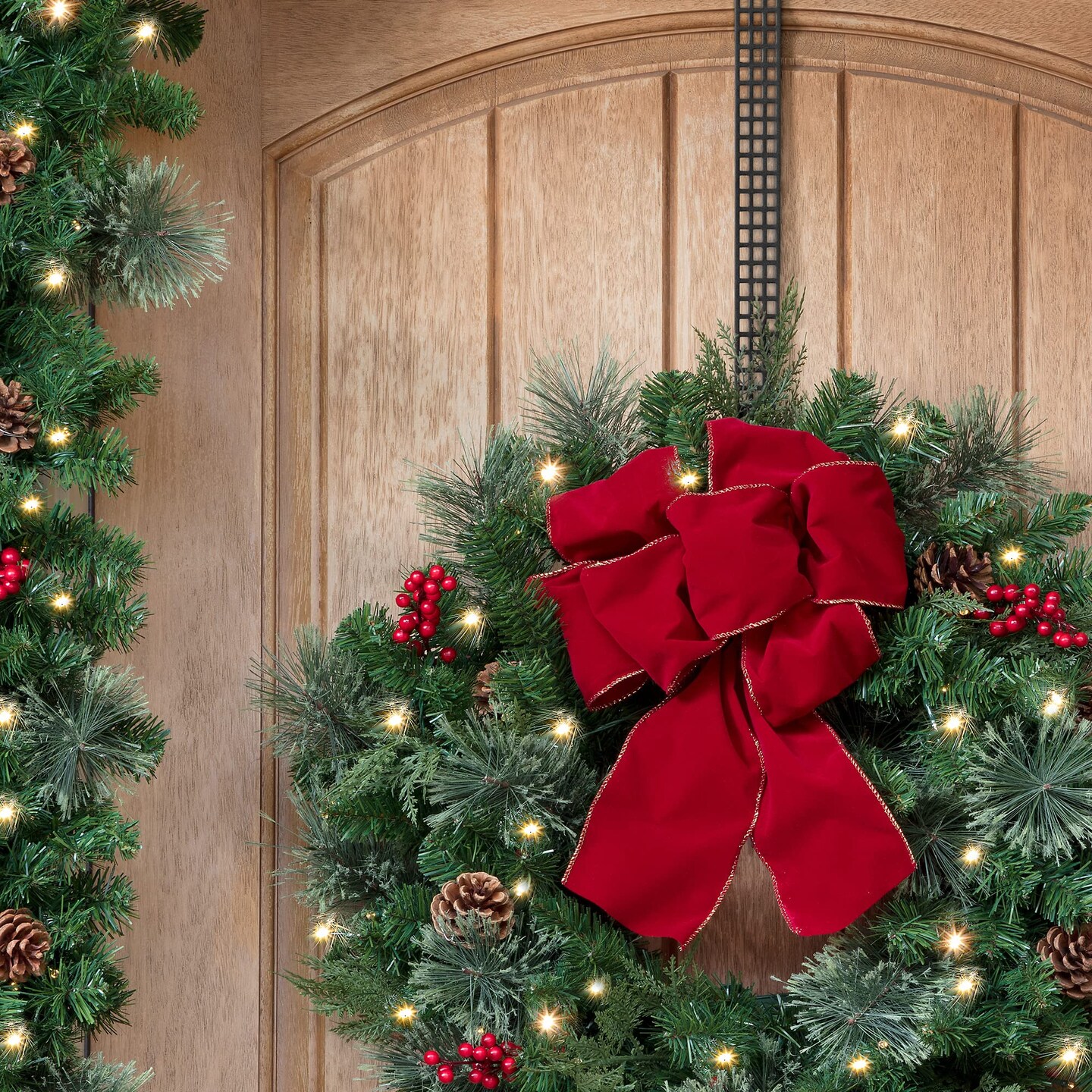 Haute Decor Hook & Lattice Adjustable Wreath Hanger, Matte Black