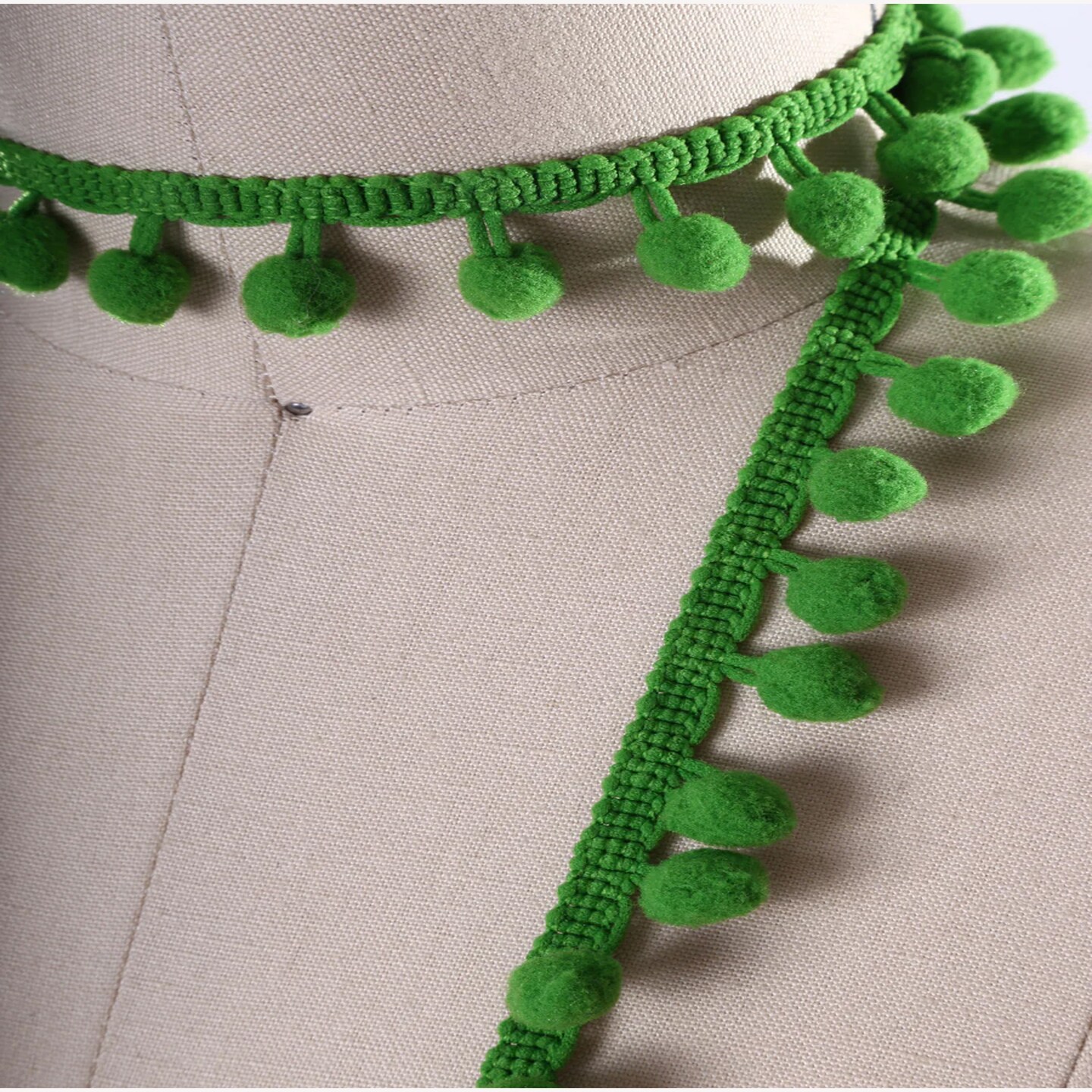 2 Yards Gross Green Mini Pom Pom Fringe Trim 10mm for Sewing and Décor
